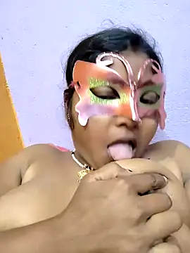 Snapshot of sweet_suman chatting on January 7, 5:31 pm sweet suman online show from January 7, 5:31 pm