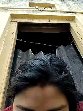 Snapshot of sweet_suman chatting on January 16, 5:11 am sweet suman online show from January 16, 5:11 am