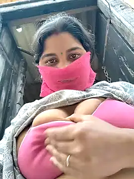 Snapshot of sweet_suman chatting on November 22, 5:17 am sweet suman online show from November 22, 5:17 am