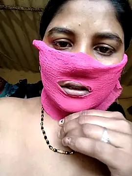 Snapshot of sweet_suman chatting on November 28, 8:39 am sweet suman online show from November 28, 8:39 am