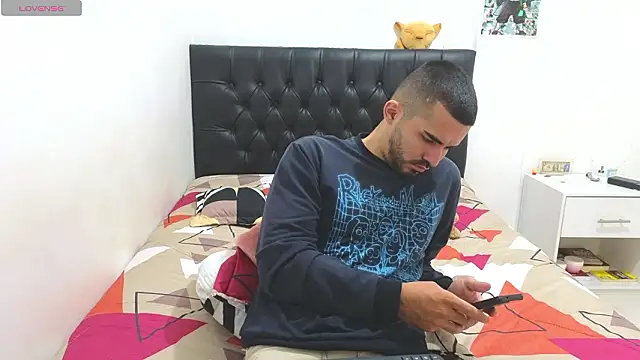 Massimoo 07 online show from February 24, 3:43 pm