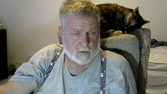 Snapshot of viejo_oso chatting on November 17, 3:23 am viejo oso online show from November 17, 3:23 am