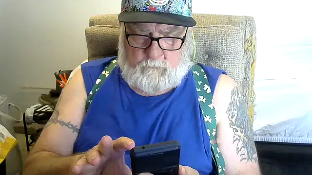 Snapshot of viejo_oso chatting on March 13, 10:38 pm viejo oso online show from March 13, 10:38 pm
