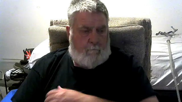 Snapshot of viejo_oso chatting on March 15, 5:02 am viejo oso online show from March 15, 5:02 am