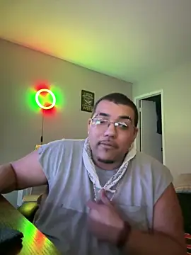 cloudy couple444 online show from February 8, 8:09 am