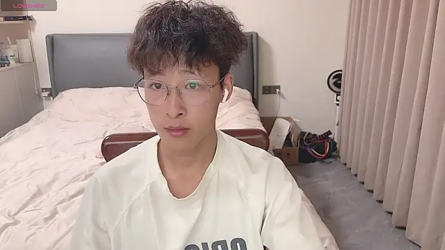 Snapshot of A11414 chatting on October 29, 5:14 pm A11414 online show from October 29, 5:14 pm