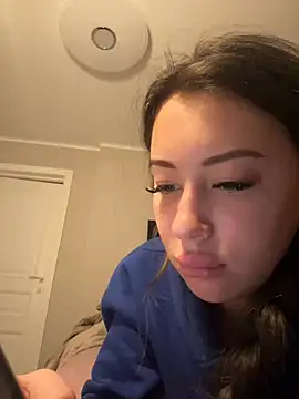 Snapshot of AndreaMood chatting on January 9, 12:25 am AndreaMood online show from January 9, 12:25 am