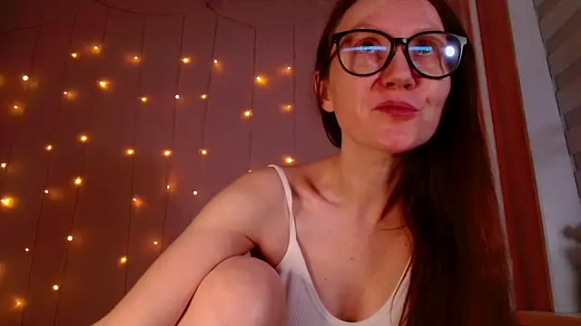 Snapshot of MelanyOx chatting on December 16, 2:27 am MelanyOx online show from December 16, 2:27 am