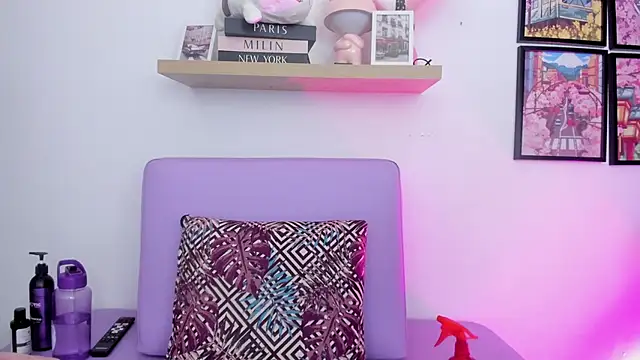 Carolina Burninng online show from October 1, 8:48 pm