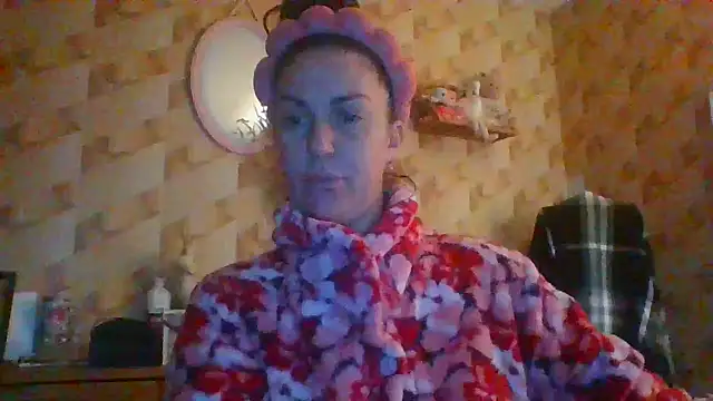 BELLAMORGANE1 online show from December 28, 4:41 pm