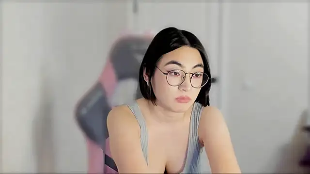  hannah baker online show from February 25, 3:38 pm