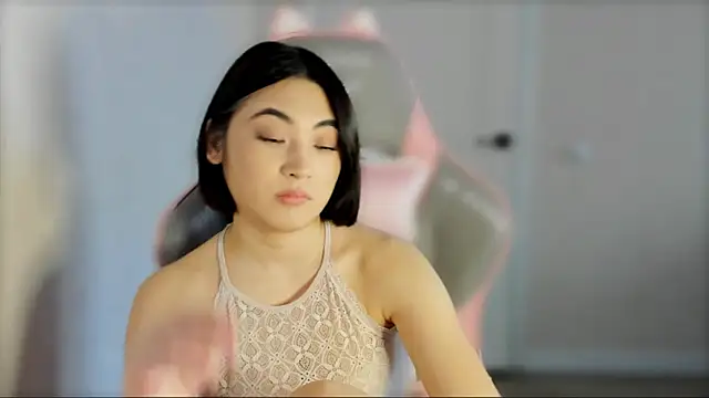  hannah baker online show from March 13, 10:36 am