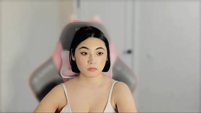  hannah baker online show from March 22, 10:06 am