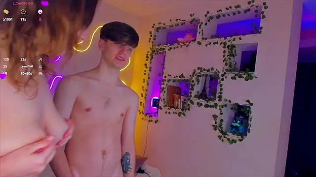 RobertAndLinela online show from January 21, 11:24 pm