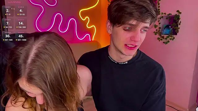 RobertAndLinela online show from February 19, 10:42 pm