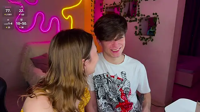 RobertAndLinela online show from February 21, 10:59 pm