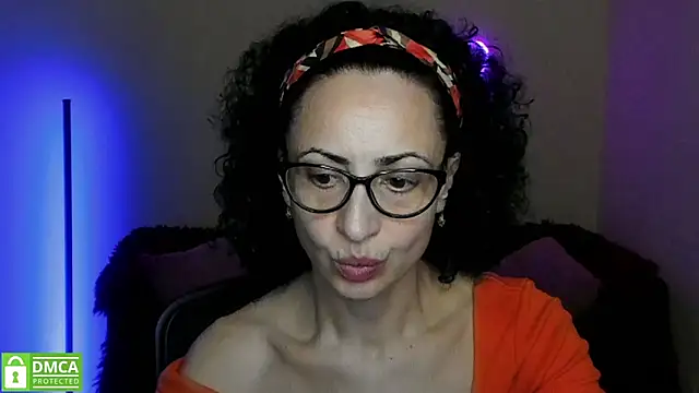 Arianasweety23 online show from March 18, 6:26 pm