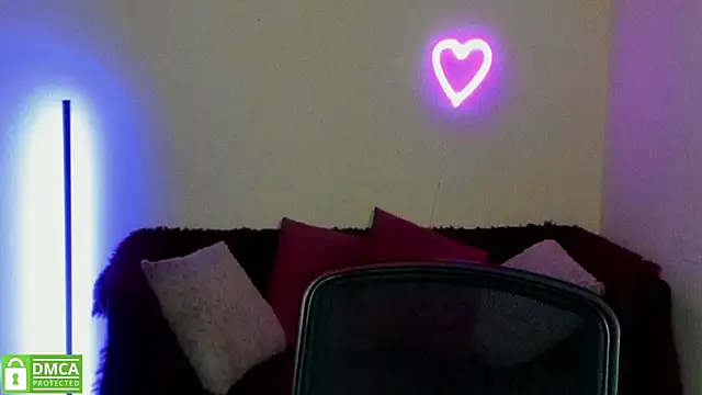 Arianasweety23 online show from March 18, 9:32 pm