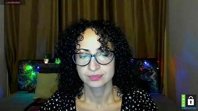 Arianasweety23 online show from December 3, 6:28 pm