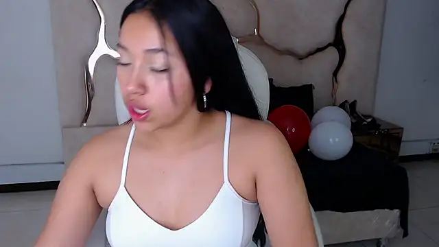 Snapshot of IsabellRodriguez18 chatting on February 15, 9:27 am IsabellRodriguez18 online show from February 15, 9:27 am