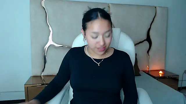 Snapshot of IsabellRodriguez18 chatting on February 27, 7:34 am IsabellRodriguez18 online show from February 27, 7:34 am