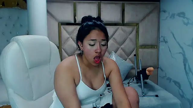 Snapshot of IsabellRodriguez18 chatting on March 1, 3:43 am IsabellRodriguez18 online show from March 1, 3:43 am
