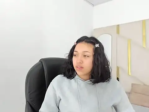 Snapshot of IsabellRodriguez18 chatting on September 19, 2:35 am IsabellRodriguez18 online show from September 19, 2:35 am