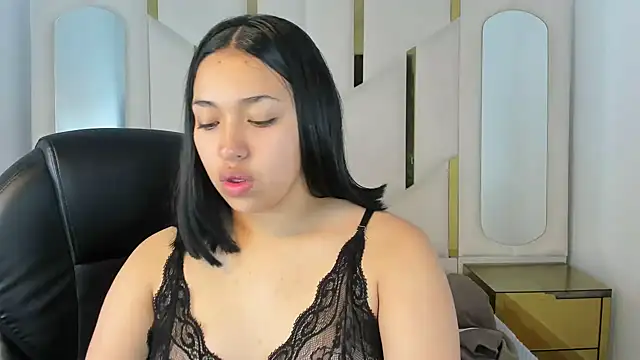Snapshot of IsabellRodriguez18 chatting on October 7, 3:25 am IsabellRodriguez18 online show from October 7, 3:25 am
