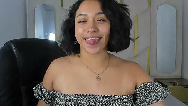 IsabellRodriguez18 online show from October 26, 3:56 am