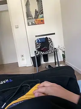 rominoucoquin online show from December 26, 1:21 pm