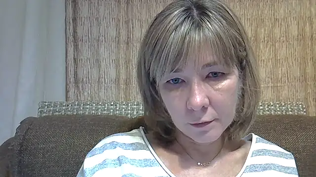 Snapshot of EllaJohnsonX chatting on December 29, 3:57 pm EllaJohnsonX online show from December 29, 3:57 pm