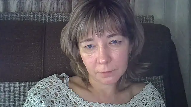 Snapshot of EllaJohnsonX chatting on January 18, 3:38 pm EllaJohnsonX online show from January 18, 3:38 pm