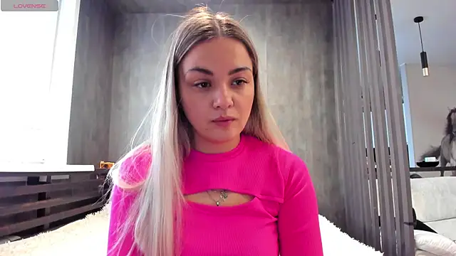 Snapshot of Mia___murrr chatting on November 14, 3:16 am Mia murrr online show from November 14, 3:16 am