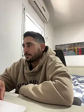 luffykingofpirets online show from February 4, 12:00 pm