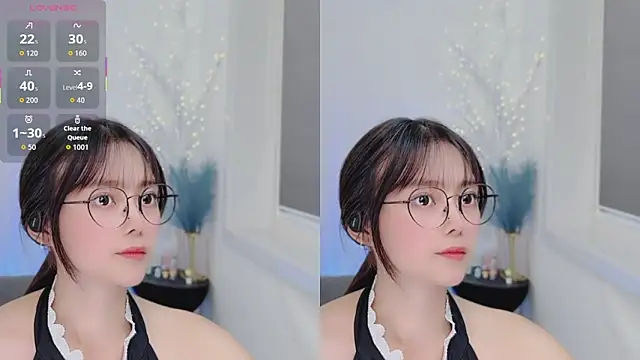 Snapshot of Natasha2025 chatting on October 17, 2:08 pm Natasha2025 online show from October 17, 2:08 pm