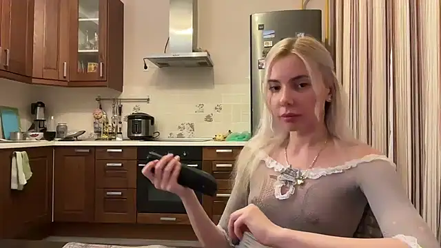 yunasuka online show from February 22, 6:30 pm