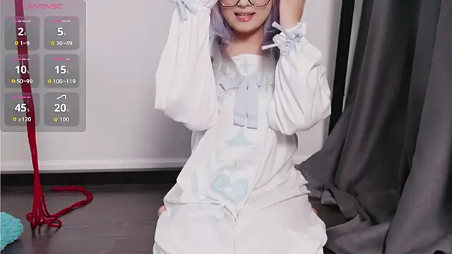 Snapshot of Yu_UwU_ chatting on October 17, 1:57 pm Yu UwU online show from October 17, 1:57 pm