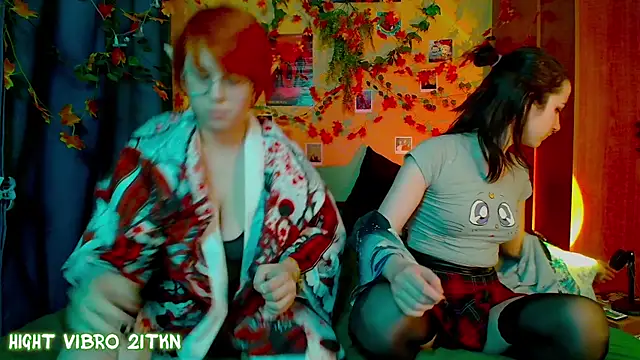 Snapshot of TrickyKitsune chatting on October 26, 3:40 pm TrickyKitsune online show from October 26, 3:40 pm