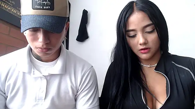 Snapshot of Thiago_x_Sahara chatting on January 5, 6:02 pm Thiago x Sahara online show from January 5, 6:02 pm