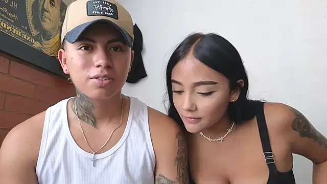 Snapshot of Thiago_x_Sahara chatting on February 1, 4:00 pm Thiago x Sahara online show from February 1, 4:00 pm