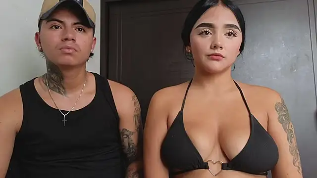 Snapshot of Thiago_x_Sahara chatting on March 14, 6:29 pm Thiago x Sahara online show from March 14, 6:29 pm