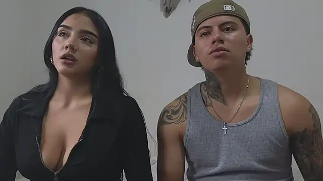 Snapshot of Thiago_x_Sahara chatting on November 16, 12:00 pm Thiago x Sahara online show from November 16, 12:00 pm