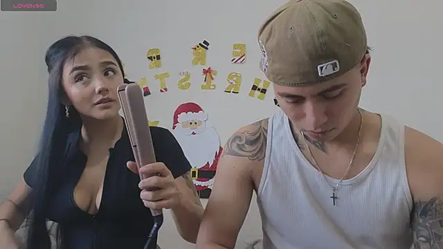 Snapshot of Thiago_x_Sahara chatting on December 5, 1:09 pm Thiago x Sahara online show from December 5, 1:09 pm