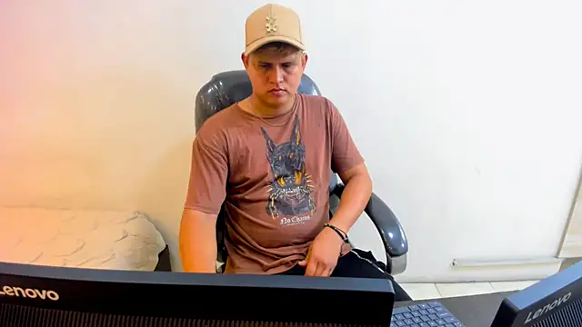 Warning Boy online show from January 3, 1:16 am