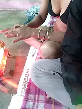 Coupleshow47 online show from November 9, 10:41 pm