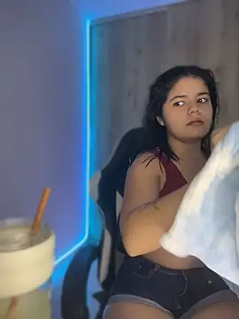 pretty angela1 online show from April 19, 4:12 am