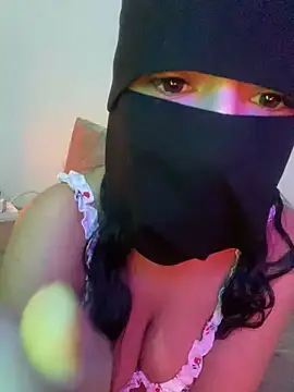 Snapshot of Hit_Jouri chatting on January 31, 11:35 pm Hit Jouri online show from January 31, 11:35 pm