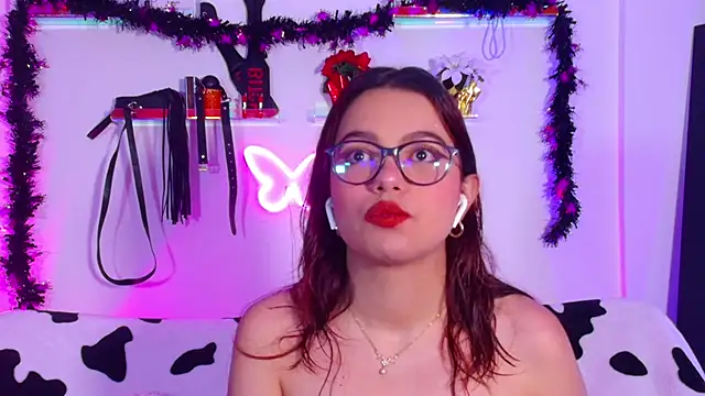 EmiF26 online show from October 22, 3:40 am