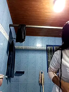 Snapshot of Pamelamilkk_1007 chatting on December 2, 12:27 am Pamelamilkk 1007 online show from December 2, 12:27 am