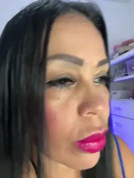 Snapshot of KarolRubi1 chatting on February 7, 11:45 pm KarolRubi1 online show from February 7, 11:45 pm